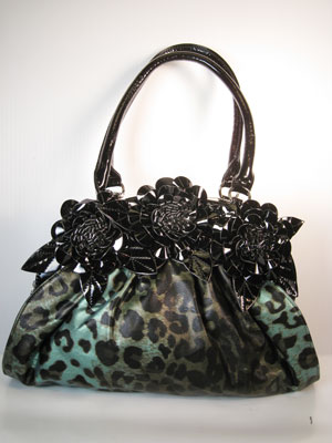 img/products/handbags/HB05250F-602GRN.jpg