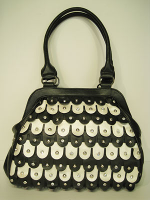 img/products/handbags/HBW2031DBLK.jpg