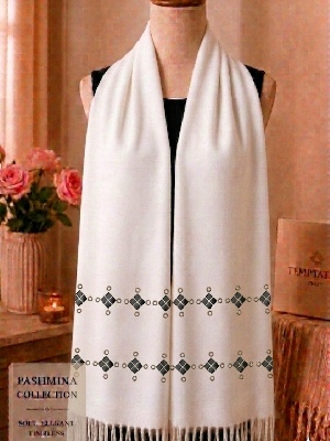 img/products/accessories/scarves/xPA885-F-WHT_900.jpg