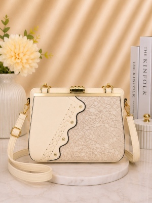 img/products/handbags/xHBJE6531-6ABEI_900.jpg