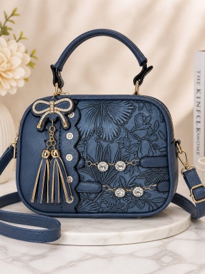 img/products/handbags/xHBT0658-BLUE_900.jpeg
