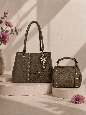 img/products/handbags/xHBT0667-KHA_900.jpg